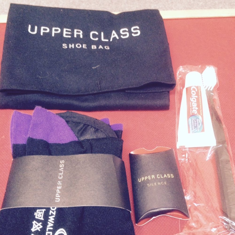 - NEW Virgin Atlantic in flight business UPPER CLASS AMENITY KIT plus a shoe bag